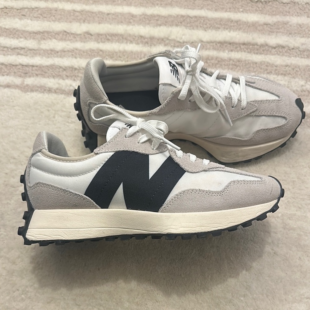 New Balance 327 White and Black Sneakers